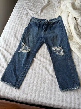 Relaxed Fit Distressed Blue Denim Jeans - Casual Everyday Style